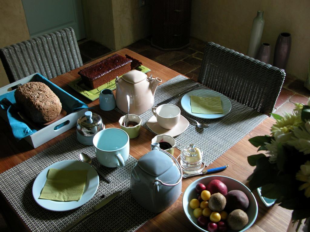 Au Mas Des Calmettes Bed & Breakfast Parisot  Екстериор снимка