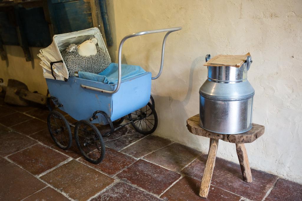 Au Mas Des Calmettes Bed & Breakfast Parisot  Екстериор снимка