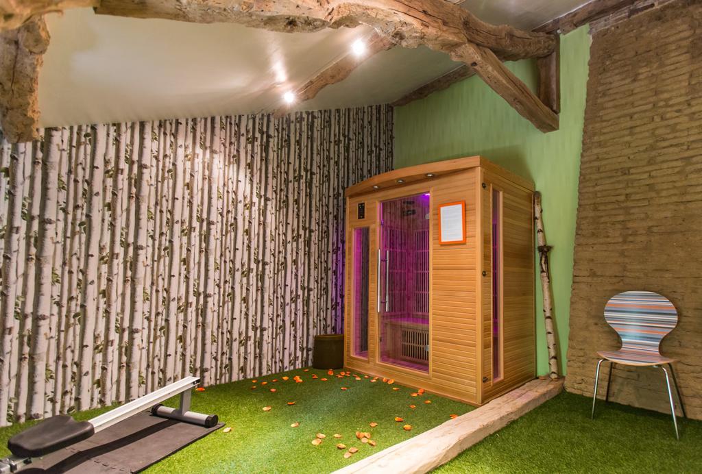 Au Mas Des Calmettes Bed & Breakfast Parisot  Екстериор снимка